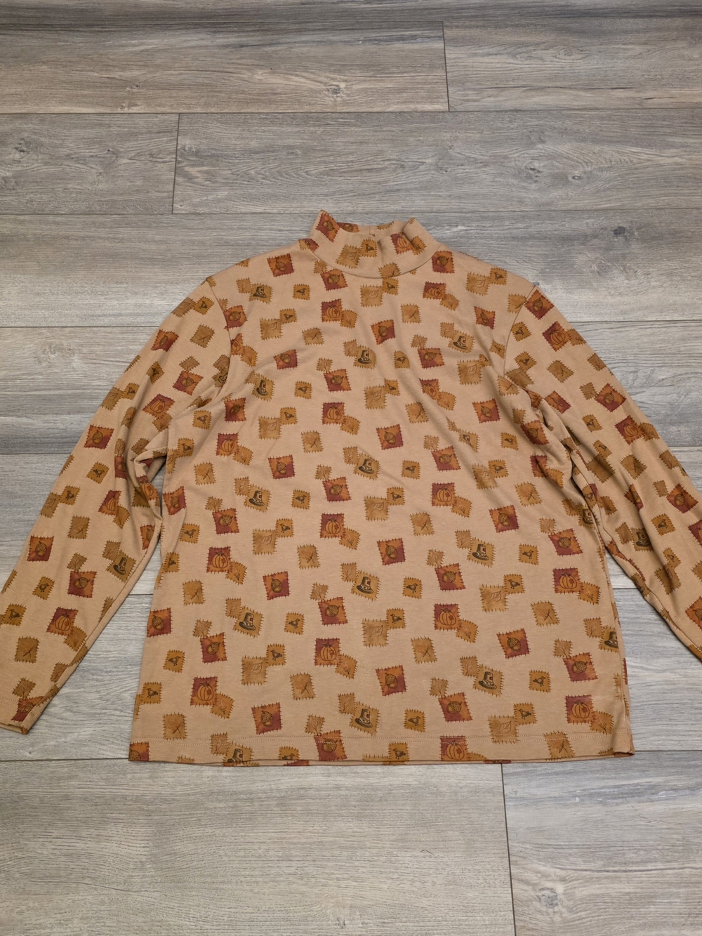 Men's Long Sleeve Mock Neck Shirt in Beige with Geometric Print
